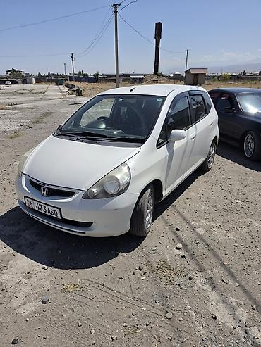 мото номер: Honda Fit: 2002 г., Хэтчбэк — 3