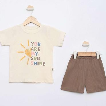 espadrile bele: Komplet majica–šorc “Sunshine”, braon Šifra proizvoda: 1384-09 - — 1