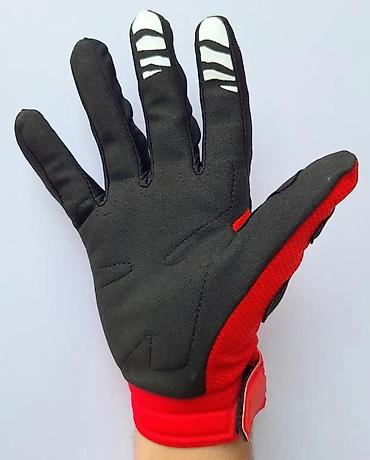 Personal Items: Color - Red — 1