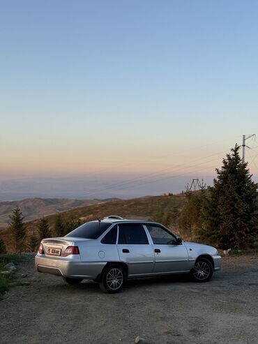 дешовая машина: Daewoo Nexia: 2010 г., 1.6 л, Механика, Бензин, Седан