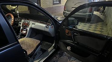 Mercedes-Benz: Mercedes-Benz E-Class: 1996 г., 2.3 л, Механика, Седан — 11