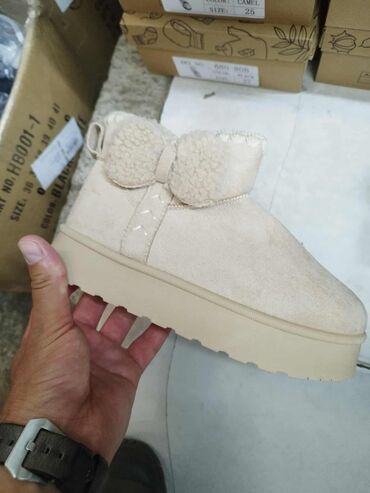 Ugg čizme: 25-36 3200 — 8