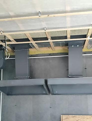 Установка вытяжек и вентиляции: Изготовление ремонт проектирование установка чистка. Вентиляции приток — 15