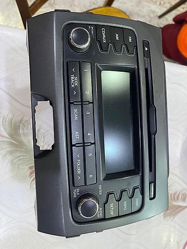 Avtoelektronika: Avtomobil üçün orijinal multimedia/radio başlıq bloku. Xüsusiyyətlər — 1