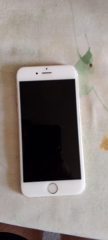 micro qulaq: IPhone 6 (Model A1688) — qızılı rəng Xüsusiyyətlər: - 4.7" Retina — 3