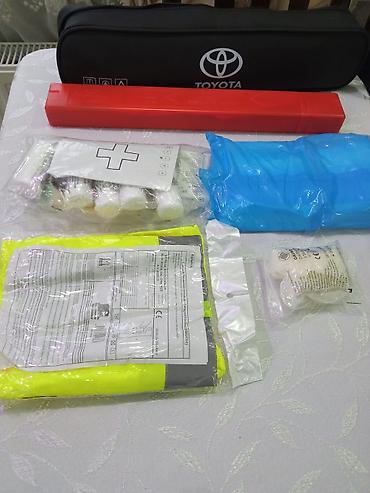 Транспорт: Avtomobil üçün təcili yardım çantası, üstündə Tayuta yazılan canta 25 — 5