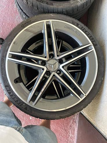 донголое: Комплект оригинальных колес Mercedes-AMG комплект с резиной R19 не — 1