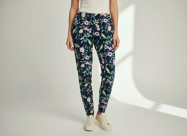 Women's Pants: Moodo, Spodnie materiałowe damskie, rozmiar M