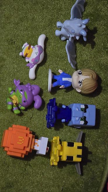 kinder minecraft: Uşaq fiqurları və oyuncaq kolleksiyası – qarışıq dəst Tərkib: - 8 — 1
