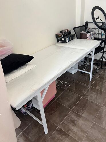масаж: İşlənmiş, Masaj kuşetkası, Qatlanmayan, rəng - Ağ