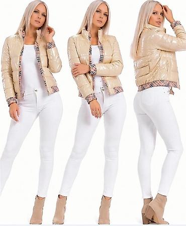 new yourker: Ženska kratka jakna – lakovana bež puffer - Materijal: sjajni (lak) — 3