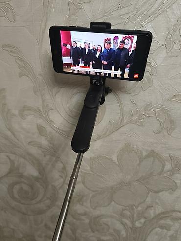 Другие аксессуары для мобильных телефонов: Селфи-палка штатив 2-в-1 с Bluetooth-пультом - Универсальный — 1