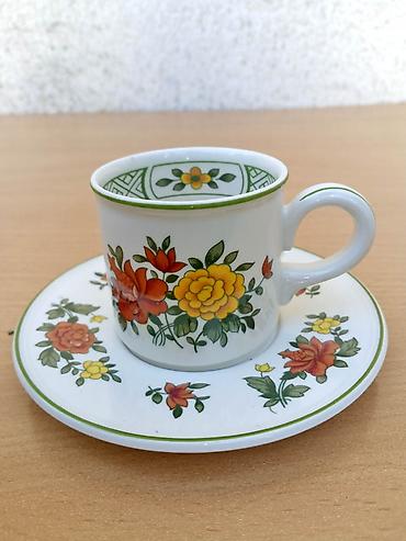 Umetnost i kolekcionarstvo: Lux Šolja za kafu sa tacnom Villeroy & Boch Skupocena, Vrhunski — 2