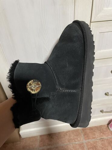 planika čizme ženske: Ugg boots, color - Black, 39.5