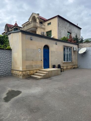 Həyət evləri və villaların satışı: 6-cı mikrorayon 2 otaqlı, 70 kv. m, Kredit yoxdur, Orta təmir — 3