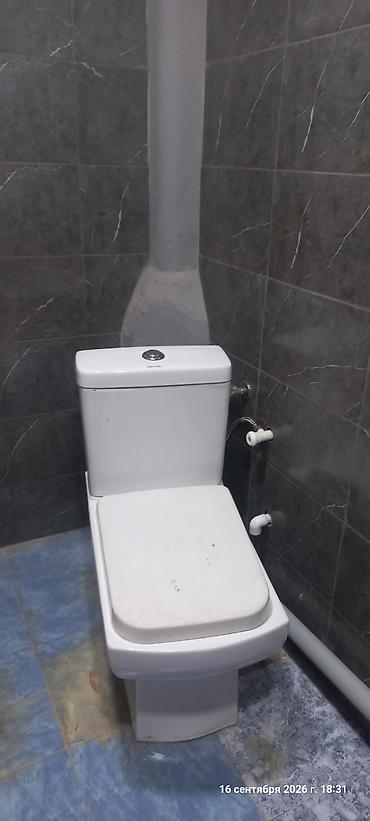 1 otaqli kohne binada ev: Kirayə verilir: işıqlı, hündür tavanlı 2 otaqlı mənzil - Geniş zal — 4