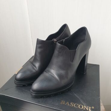 женская обувь лоферы: Ботинки и ботильоны Basconi, 37, цвет - Черный