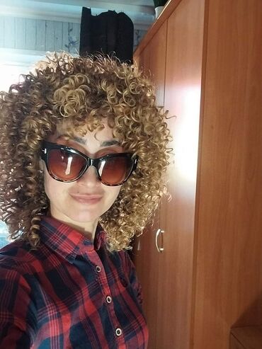 Perike i klipse: Lace Front perika

Cena:3700din — 10