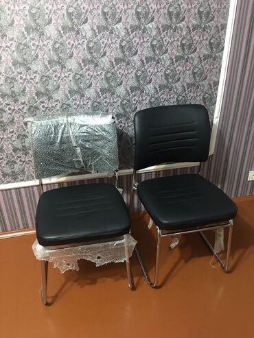 стулья в стиле лофт: Стул офисный, металлический каркас, идеальное состояние, почти не
