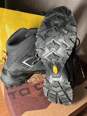 Ботинки: Модель МТ5 Рассчитана на восхождения до 6000м по обычным(не — 6