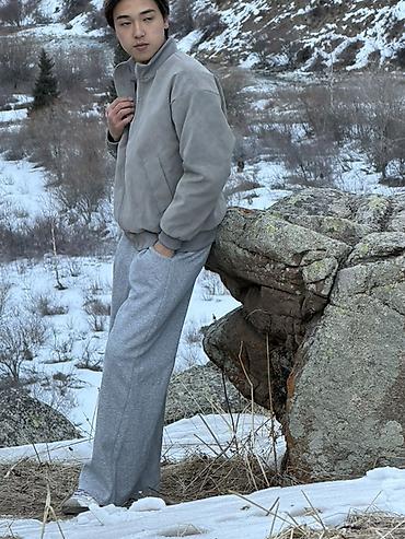 Бомберы: Мужская куртка-бомбер, серо-грязевый оттенок. - Материал: гладкий — 9