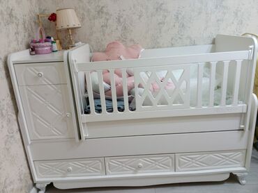 Oğlan və qız üçün, İşlənmiş, Dördbucaq, Beşik, Matras ilə, Yellənmə mexanizm ilə