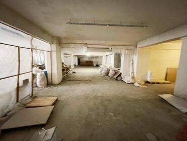 Kommersiya daşınmaz əmlakının satışı: 20 yanvar metrosu ərazisində, yeni tikili binanın altı, sahəsi 2000 m2 — 8