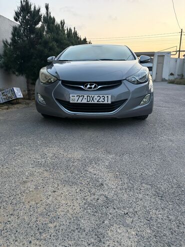 Hyundai: Hyundai Elantra: 1.6 l | 2012 il Sedan — 3