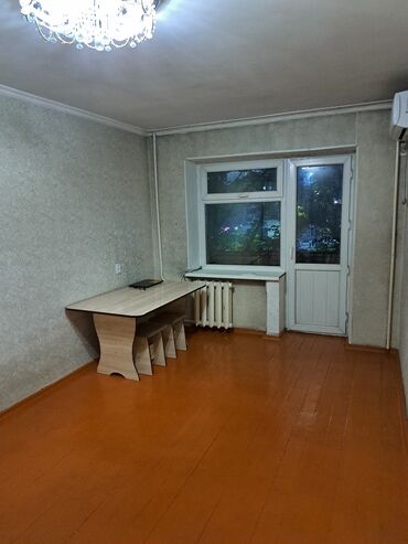 muzhskie dzhinsy 10040: 2 комнаты, 45 м², Индивидуалка, 4 этаж