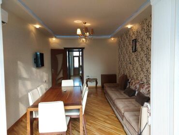 Uzunmüddətli kirayə mənzillər: Gənclik metrosunun yaxınlığında Kral şadliq evinə yaxın 4 mertebeli — 9