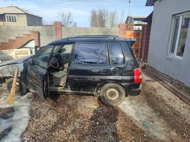 Mazda: Mazda Demio: 2001 г., 1.5 л, Механика, Бензин, Седан