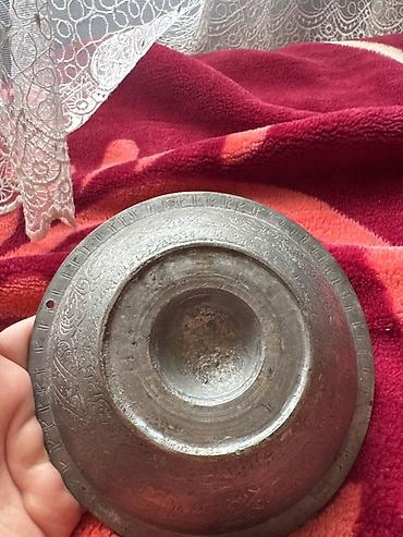 Другой декор и предметы интерьера: 40 acar cam qabı. Məhsul: Oyma naxışlı metal kasa/şamdan qapağı — 1