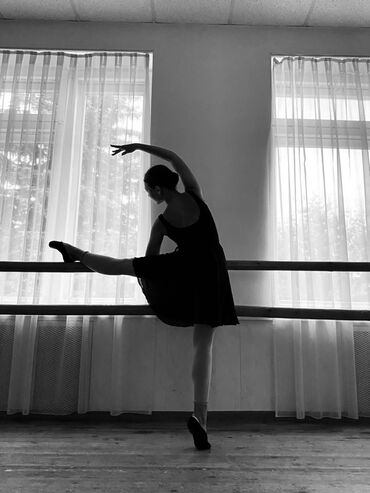 Другие услуги: Соискатель Имя: Ангелина Возраст: 17 лет Цель: Начало работы