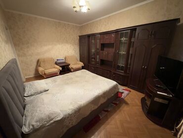 тыныстанова киевская: 1 комната, Душевая кабина, Постельное белье, Кондиционер