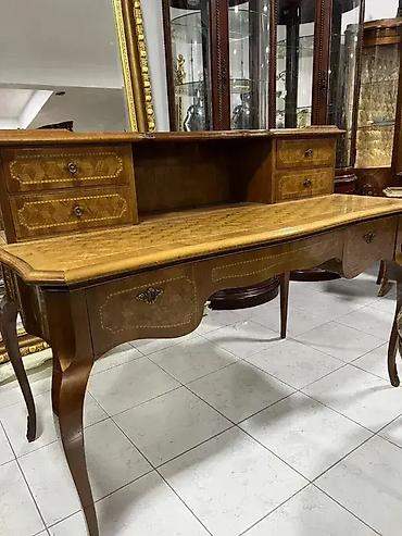 ikea ormarići i komode: Stilski pisaći sto / radni sto – Dobro stanje 🌟 Dimenzije stola — 6