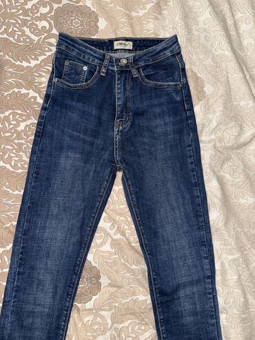 мужские брюки джинсы: Брюки XS (EU 34), S (EU 36), цвет - Синий