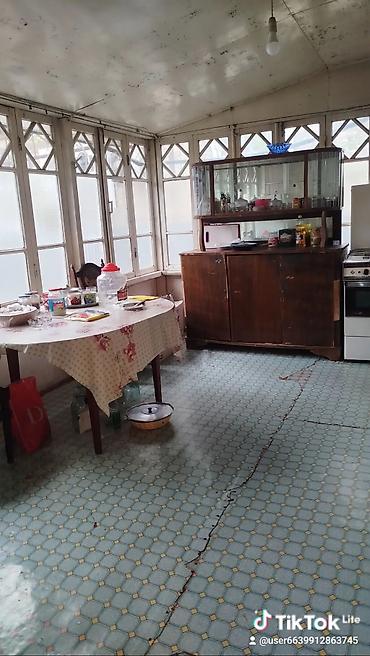 Продажа домов: Satılır: həyəti olan fərdi yaşayış evi. Sabirabad şəhərinin tam — 9