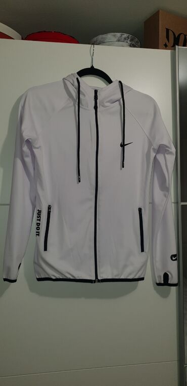 Gornji i donji deo: Nike, M, Jednobojni, bоја - Bela na lalafo.rs — 1 Gornji i donji deo: Nike, M, Jednobojni, bоја - Bela — 1