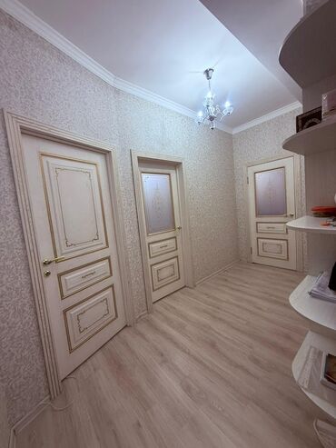 куплю квартиру 2х комнатную в мирорайонах: 2 комнаты, 77 м², Элитка, Евроремонт