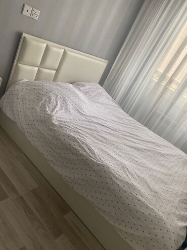 Çarpayılar: İşlənmiş, İkinəfərlik çarpayı, Bazasız, Matras ilə, Siyirməsiz