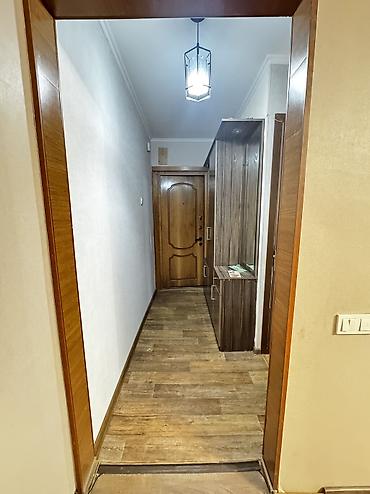 квартира прадаж: 3 комнаты, 58 м², 6 мкр 104 серия, 2 этаж, Старый ремонт — 4