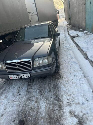 Mercedes-Benz: Mercedes-Benz W124: 1994 г., 2.2 л, Механика, Бензин, Седан