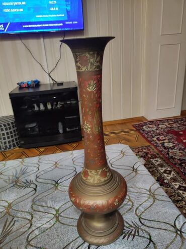 Vazalar: Vaza dəsti, Mis — 12