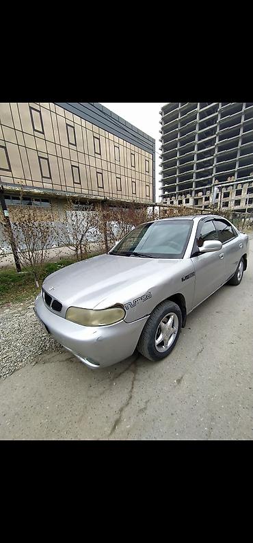 Daewoo Nubira: 1997 г., 1.5 л, Механика, Бензин, Седан