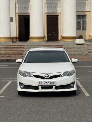 кожаные чехлы для авто: Toyota Camry: 2012 г., 2.5 л, Автомат, Бензин, Седан