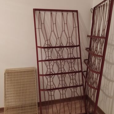 setqa qapilar: Sovet dovründen olan keyfiyyətli QDR yataq desti mebelinden iki