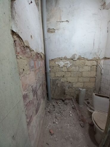 Anbar və emalatxanalar: 5 mertebeli binanin 1ci mertebesi 125kv 6 otaq elave kalidor iki — 9