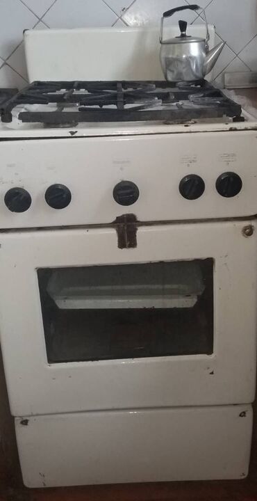 metbext ucun: 4 gözlü Qaz peçi satılır