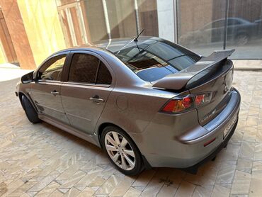 Mitsubishi: Mitsubishi Lancer: 2 l | 2013 il 199000 km Sedan — 5