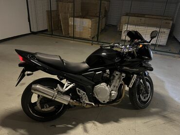 Мопеды, скутеры: Moto ideal vəziyyətdədir. Restayl model, 4 silindir, mayyə soyutma